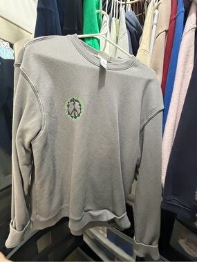 H&M Gray Crewneck Sweatshirt with Green Chest Emblem